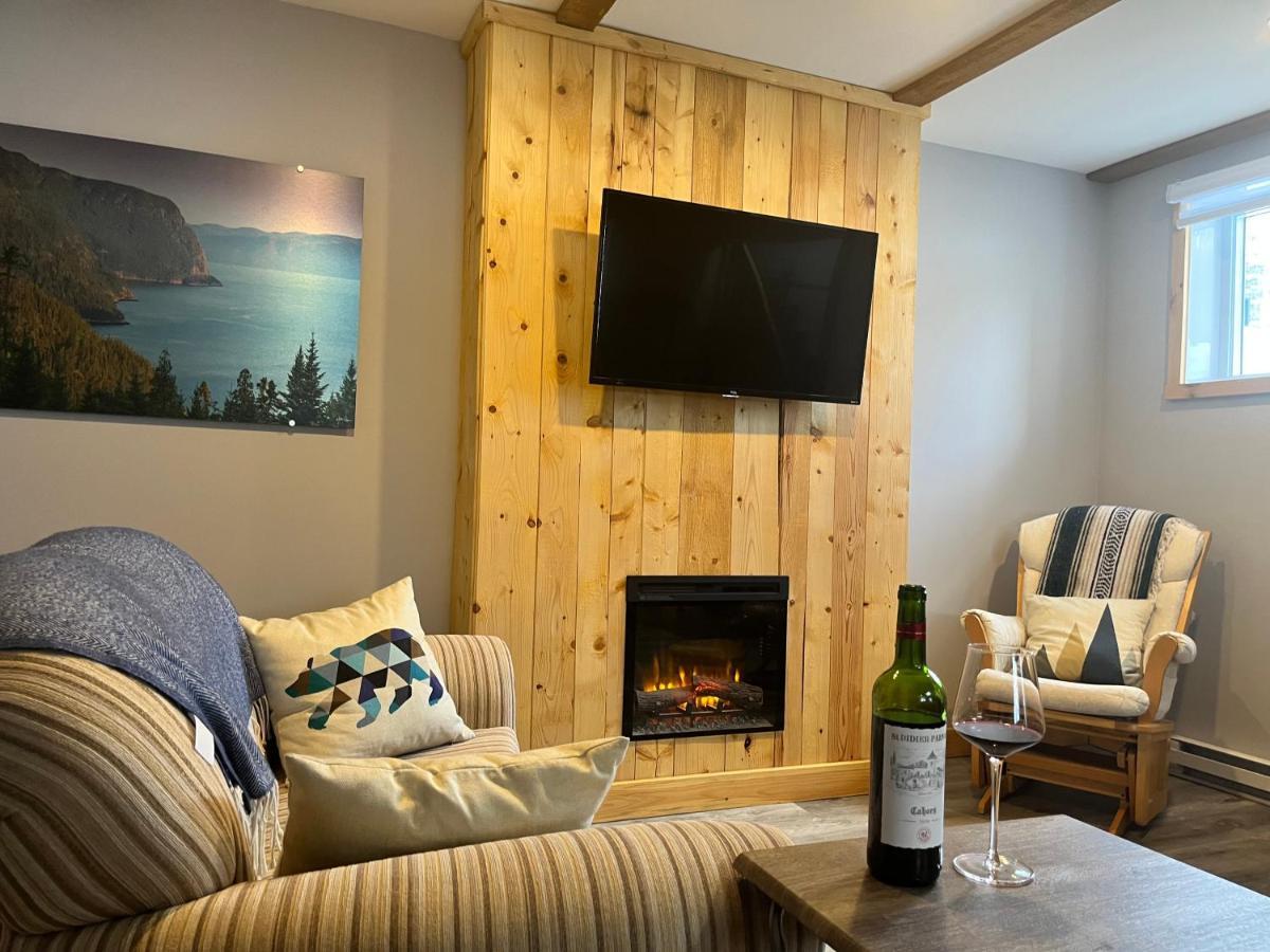 Appartement Mont Edouard, Hebergement Paisible A La Montagne LʼAnse-Saint-Jean Extérieur photo